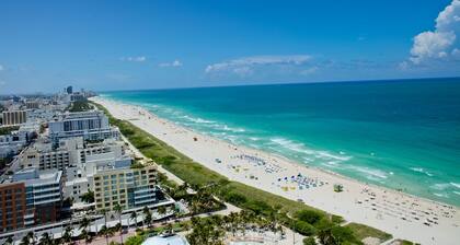 Ocean Front Casablanca Studios with FULL KITCHENS & Beach access By BL Rentals