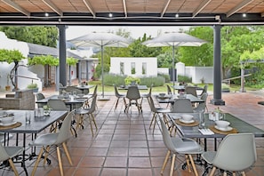 Terrace/patio - Mont d'Or Franschhoek (Franschhoek)
