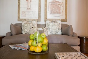 TV - Mont d'Or Franschhoek (Franschhoek)