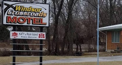 Windsor Crossroads Motel