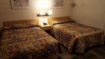 Double Room, 2 Double Beds | Desk, free WiFi, bed sheets