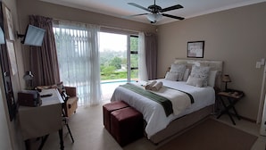 Queen Room | View from room - Kings Hill Bed and Breakfast (Hilton)