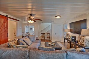 Beach House Rental Panama City Beach with Sea View | Living room