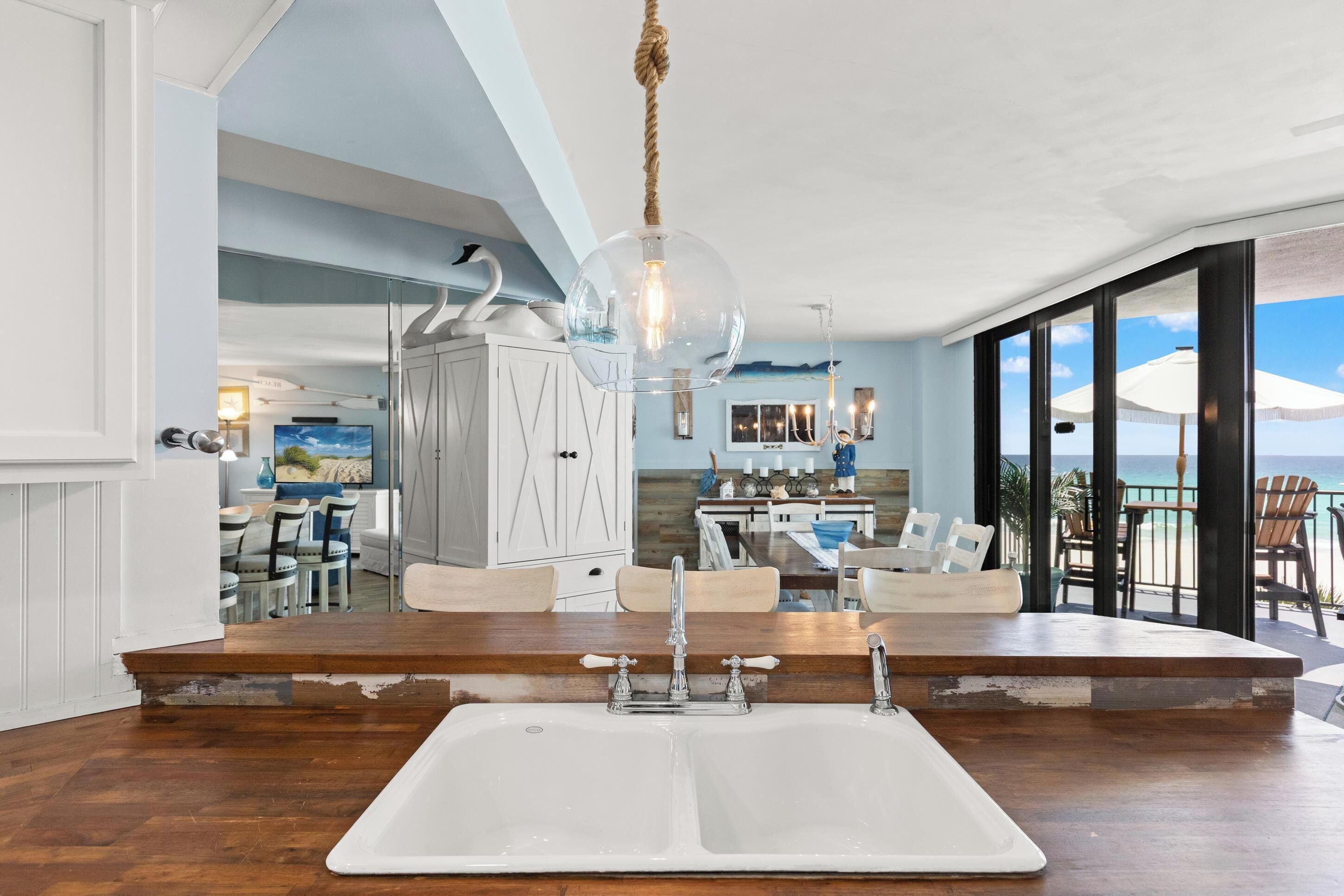 Condo, 2 Bedrooms, Ocean View (205E) | Private kitchen