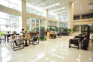 Lobby sitting area - ZTE Hotel Da Mei Sha (Shenzhen)