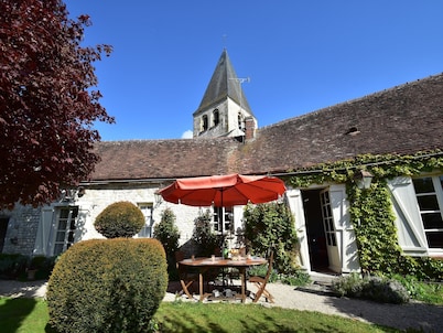 Charming Escape, Yèvre-la-Ville