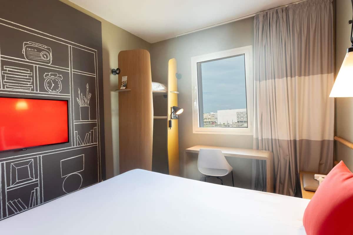 Standard Double Room, 1 Double Bed | Desk, laptop workspace, soundproofing, free WiFi