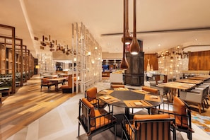 2 restaurants; breakfast, lunch and dinner served  - Shangri-La Songbei, Harbin (Harbin)