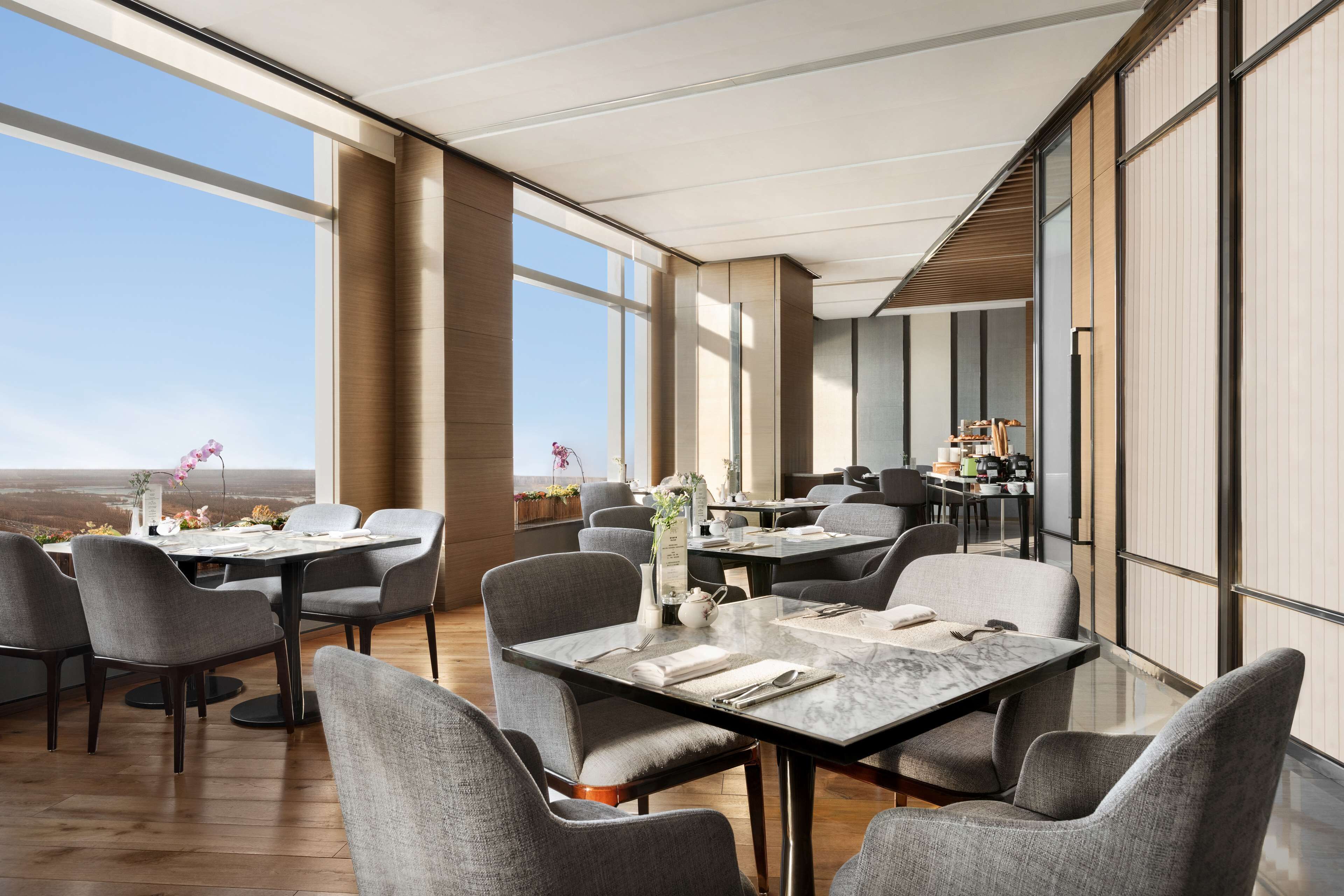 2 restaurants, breakfast, lunch, dinner served; chinese cuisine