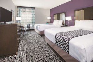 Premium bedding, pillowtop beds, desk, laptop workspace - La Quinta Inn & Suites by Wyndham Dallas Plano - The Colony (The Colony)