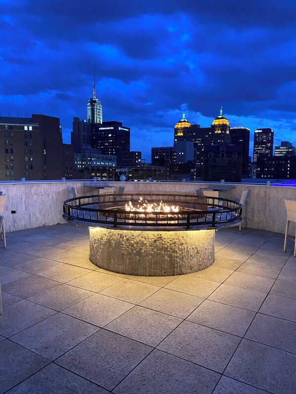 Rooftop terrace - Curtiss Hotel, an Ascend Collection Hotel (Buffalo)
