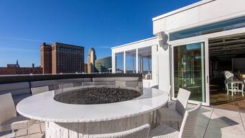 Frokost, lunsj og middag serveres, amerikanske retter