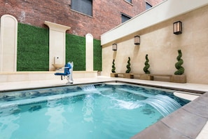Pool - Curtiss Hotel, an Ascend Collection Hotel (Buffalo)
