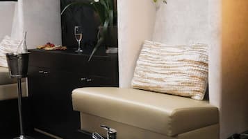 Hotstone-massages, diepe bindweefselmassages, Zweedse massages