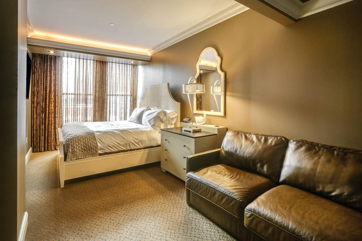 Habitación, 1 cama King size, para no fumadores | Sábanas italianas Frette y ropa de cama de alta calidad