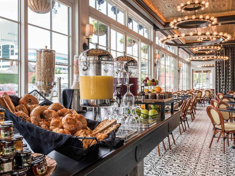 Free daily continental breakfast