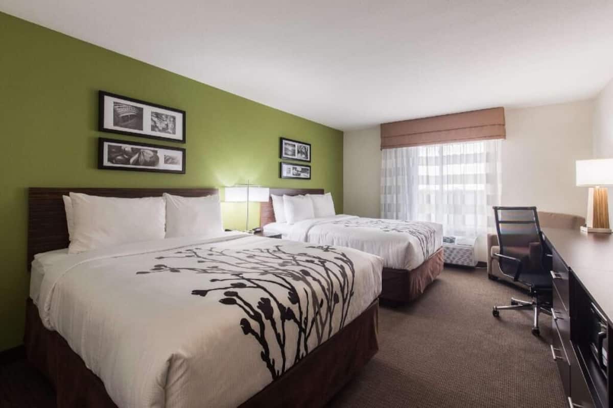 Desk, iron/ironing board, free WiFi, bed sheets
