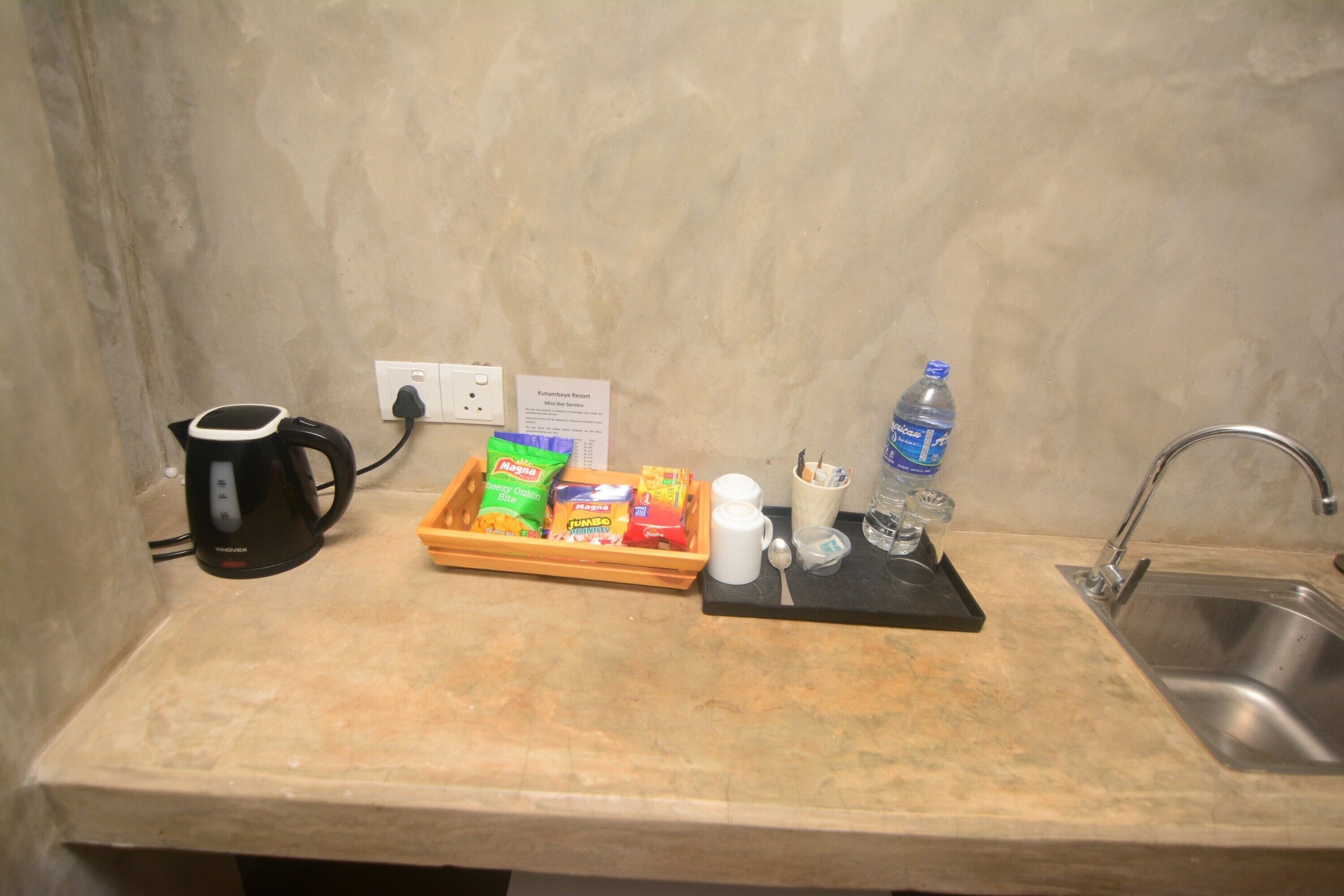 deluxe triple room | private kitchen | coffee/tea maker, electric kettle