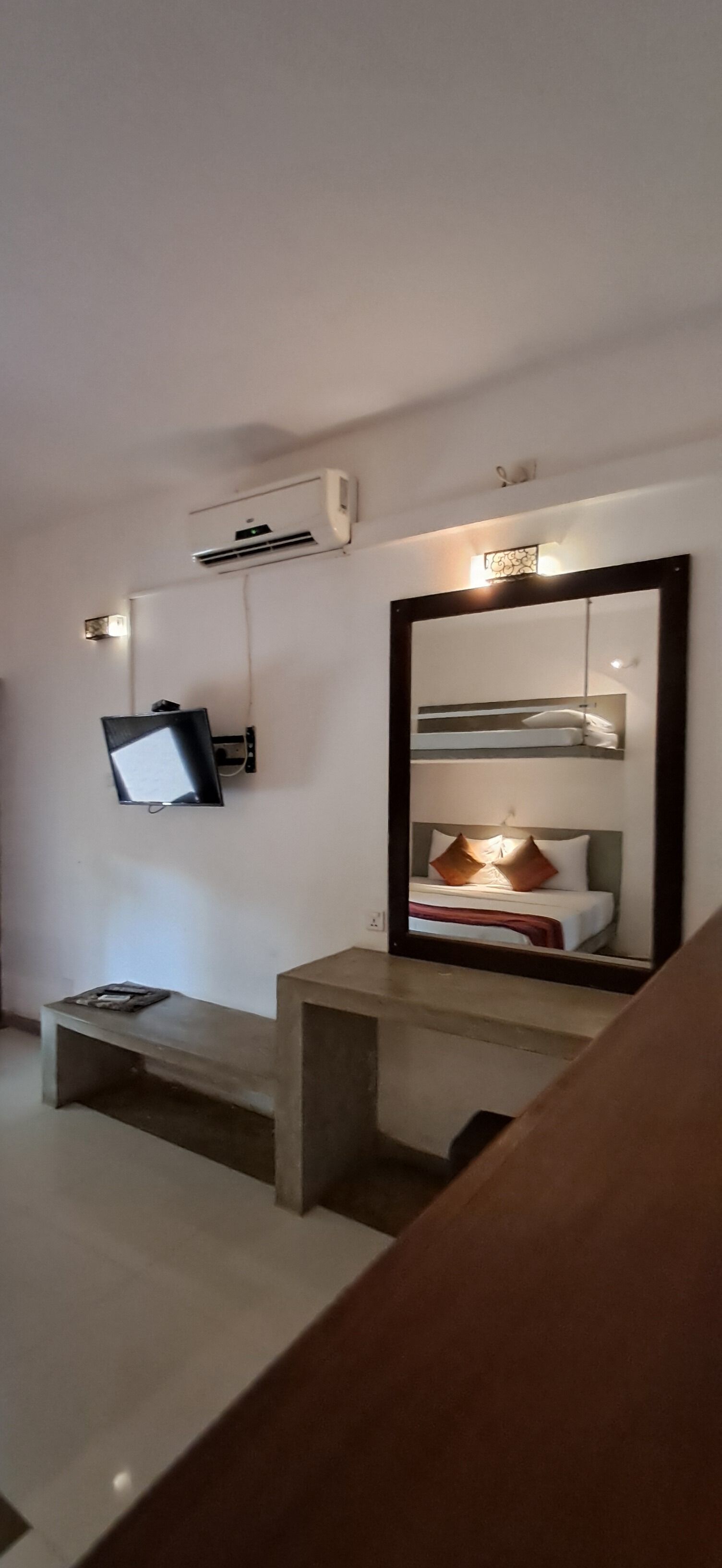 deluxe quadruple room | 1 bedroom, minibar, in-room safe, desk