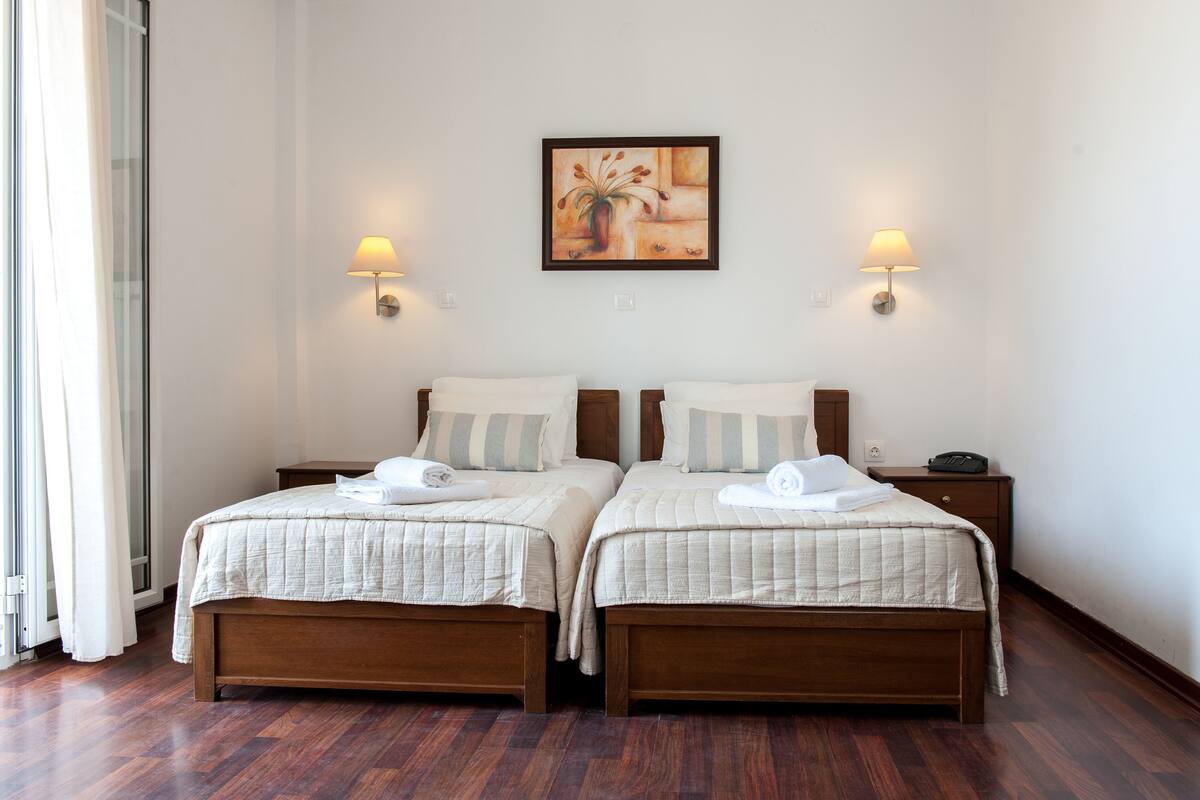 Chambre Standard avec lits jumeaux, 2 lits une place, vue mer