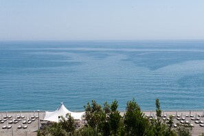 Chambre Standard avec lits jumeaux, 2 lits une place, vue mer | Vue sur la plage/l’océan