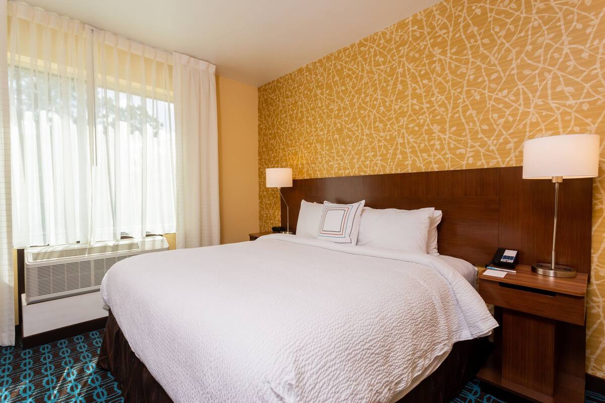 down duvets, in-room safe, desk, blackout curtains