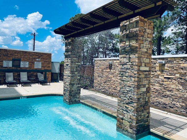 Outdoor pool - Fairfield Inn & Suites by Marriott Bay City (Bay City)