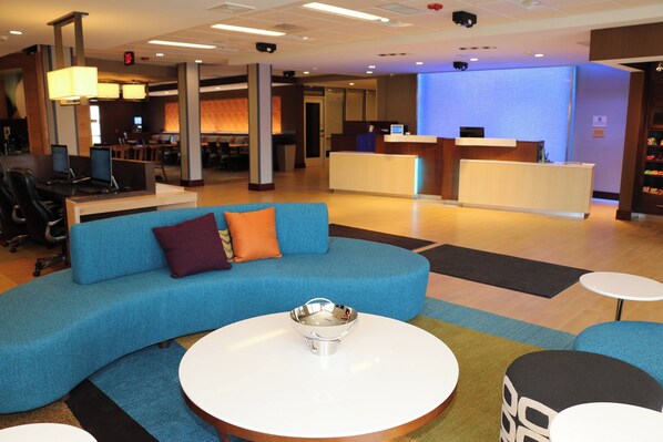 Lobby - Fairfield Inn & Suites by Marriott Bowling Green (Bowling Green)