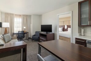 In-room safe, desk, iron/ironing board, free WiFi - Residence Inn by Marriott Denver Central Park (Denver)