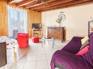 TV, fireplace, DVD player