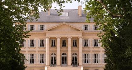 Beautiful holiday home with swimming pool