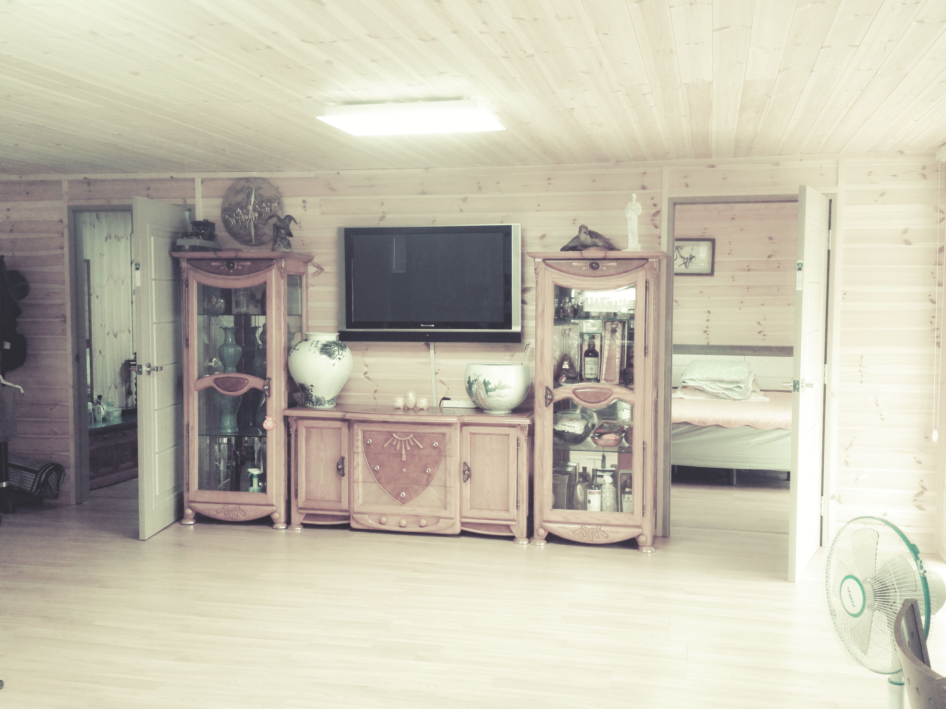 스위트 | 거실 | 평면 TV