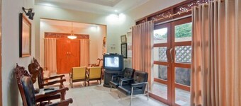 Omah Sabah Bed and Breakfast