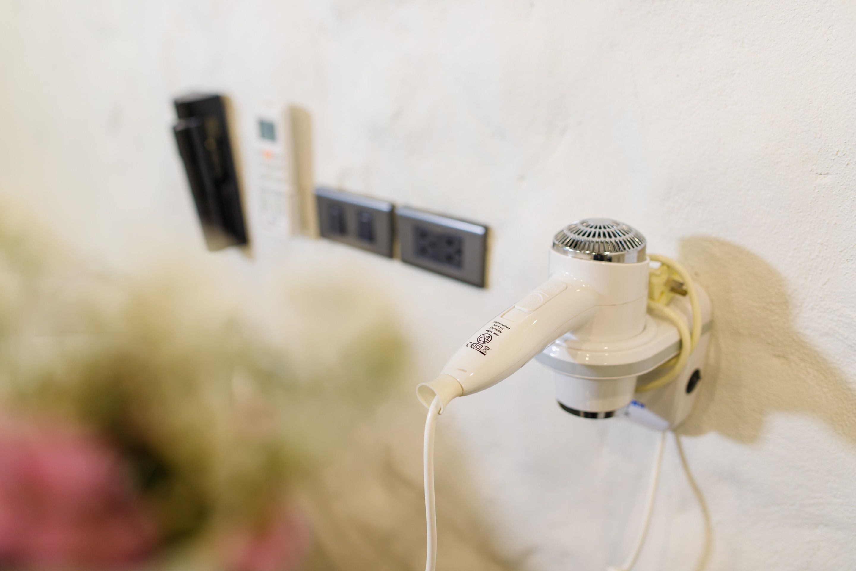 artist winter room | room amenity