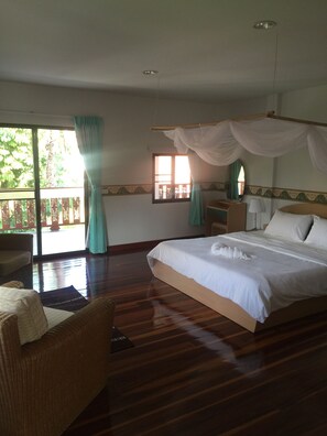 Superior Room | Free WiFi - Lyndale Lodge (Sam Roi Yot)