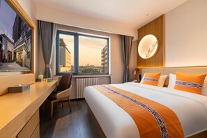 Memory-foam beds, desk, blackout curtains, soundproofing - East Sacred Hotel-near Beijing Tiananmen Square,the Forbidden City,Wangfujing Street-Newly renovated hotel (Beijing)