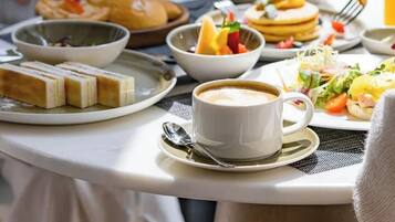 Päivittäinen buffetaamiainen (128 CNY per henkilö)