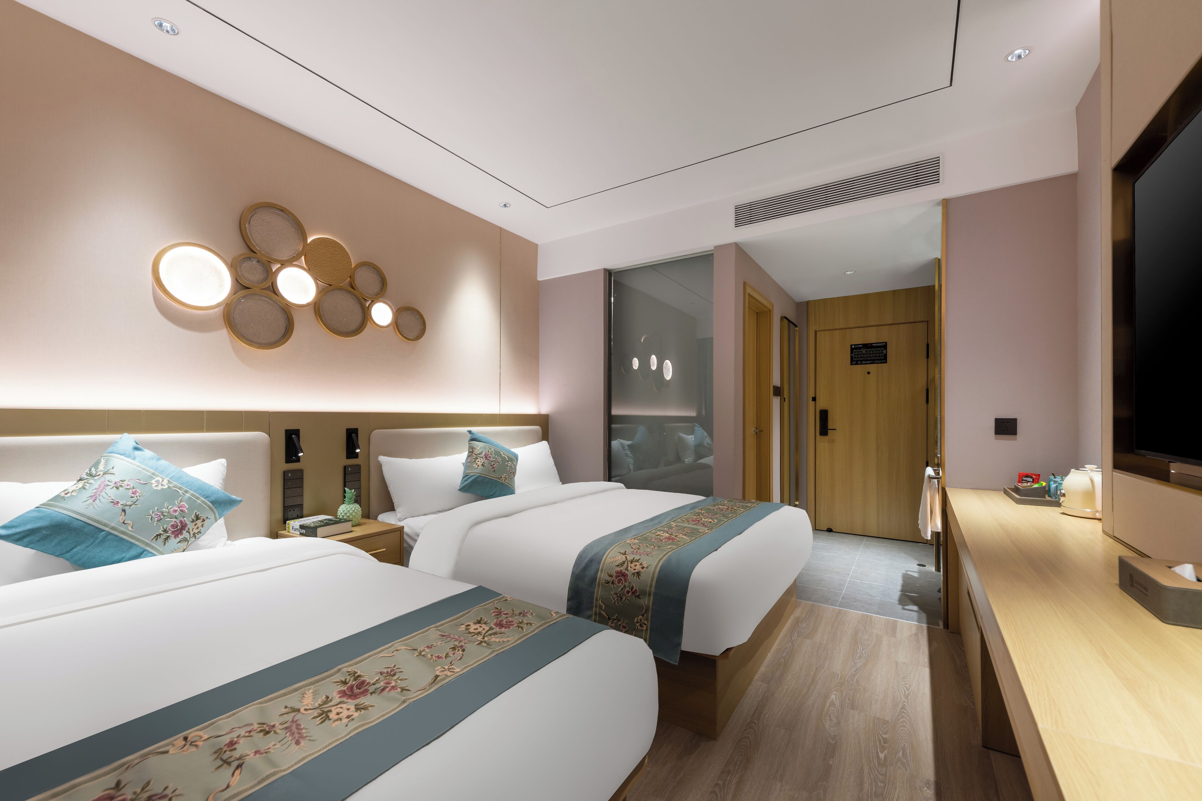 Family Triple Room, Multiple Beds, Non Smoking | Hypo-allergenic bedding, down duvets, memory-foam beds, desk