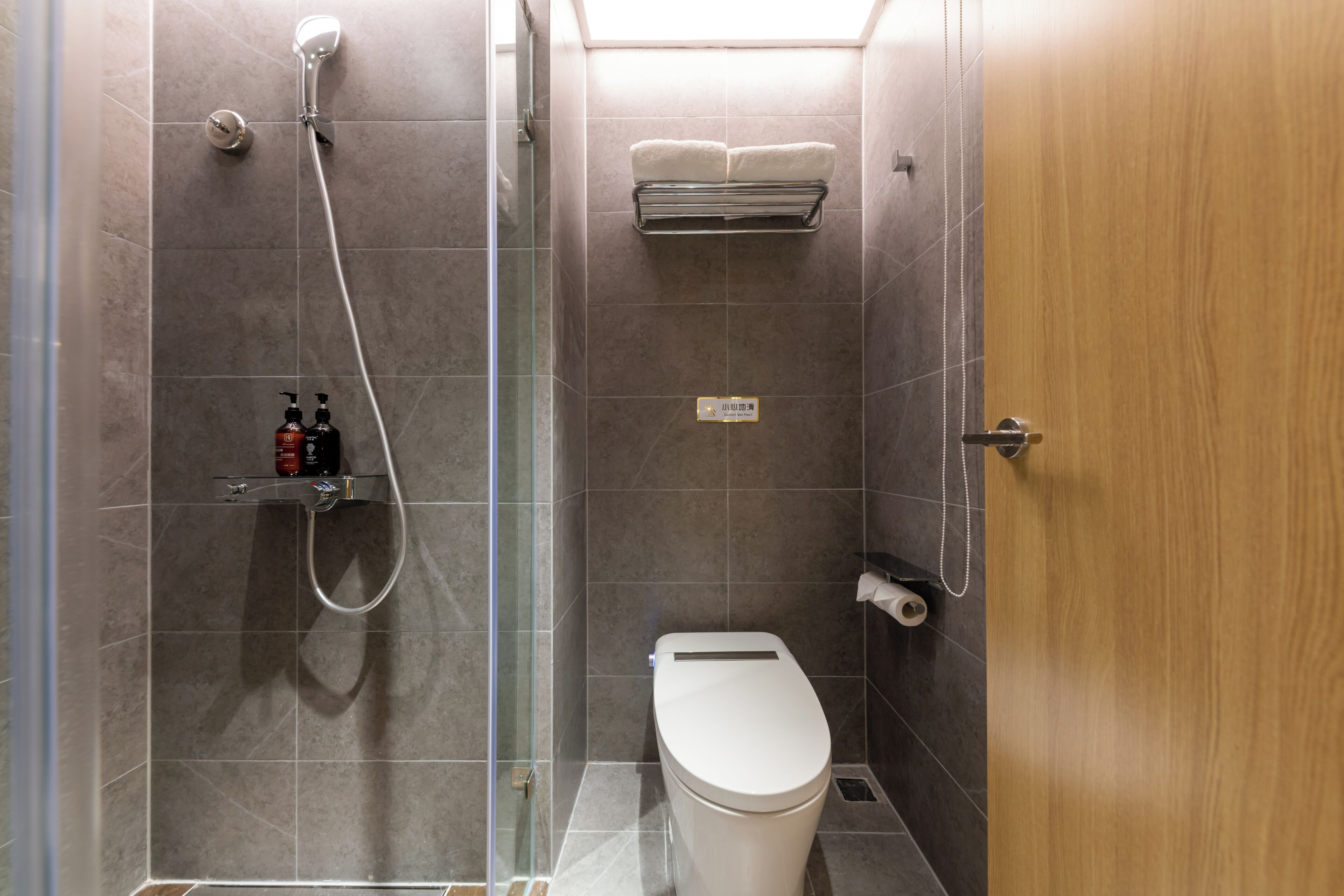 Superior Double Room, Non Smoking, City View | Bathroom