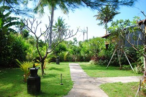 Superior Double or Twin Room, 1 Bedroom, Garden View | Garden view - Tiara Homestay Pemuteran (Pemuteran)