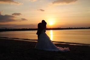 Beach nearby - Tiara Homestay Pemuteran (Pemuteran)