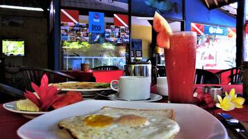 Free daily cooked-to-order breakfast