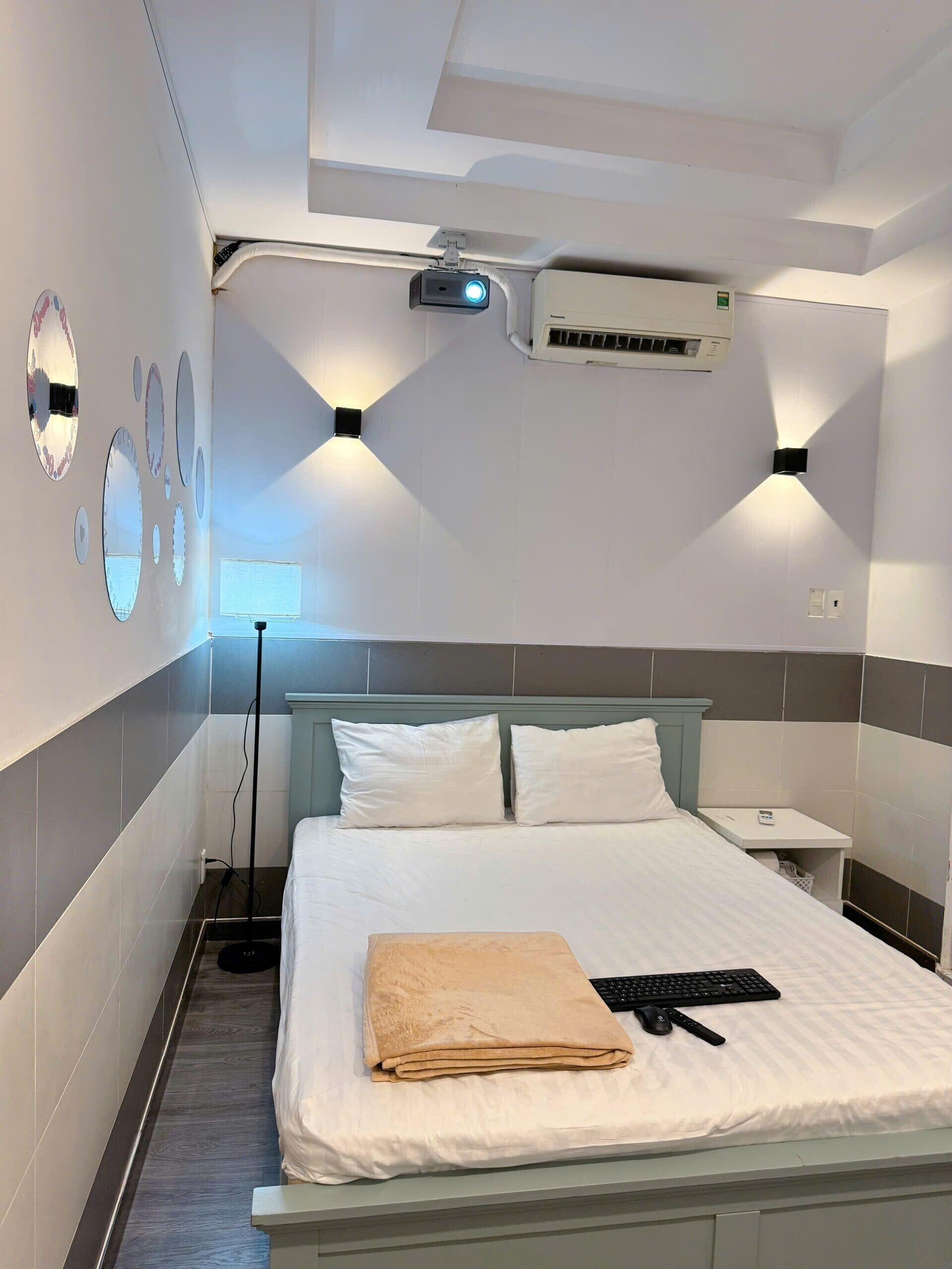 1 bedroom, minibar, desk, blackout drapes