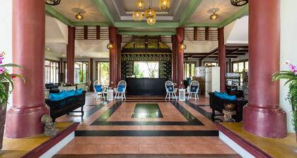 The Lantern Hostel and SPA