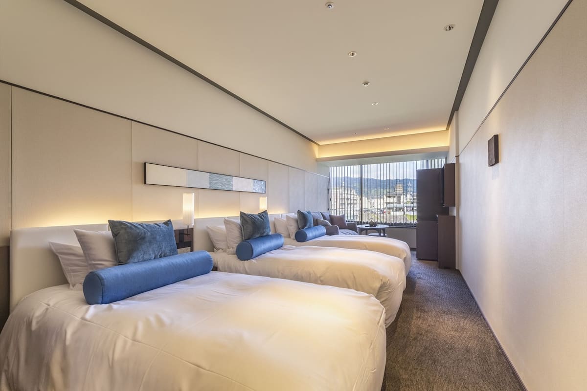 Kamogawa Triple Room with River View, Non Smoking | In-room safe, blackout curtains, free WiFi, bed sheets