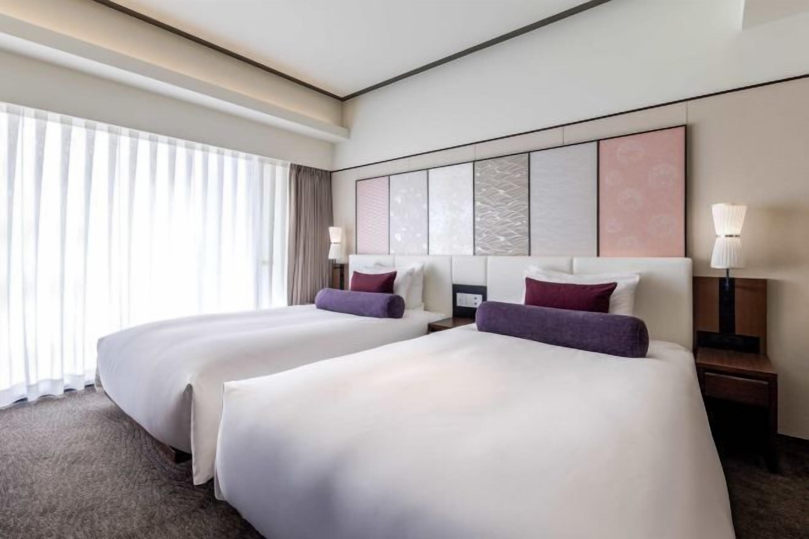 Cofres nos quartos, cortinas blackout, Wi-Fi de cortesia, roupa de cama