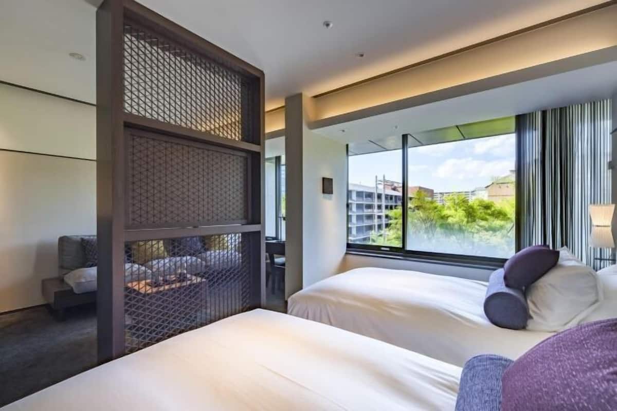 In-room safe, blackout curtains, free WiFi, bed sheets