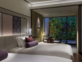 In-room safe, blackout drapes, free WiFi, bed sheets