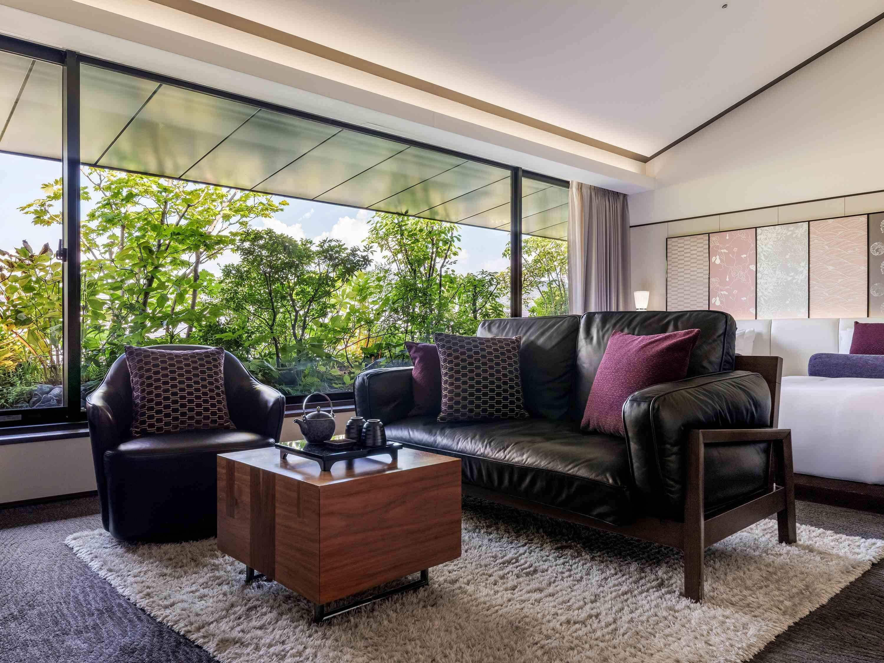 Zimmersafe, Verdunkelungsvorhänge, kostenloses WLAN, Bettwäsche