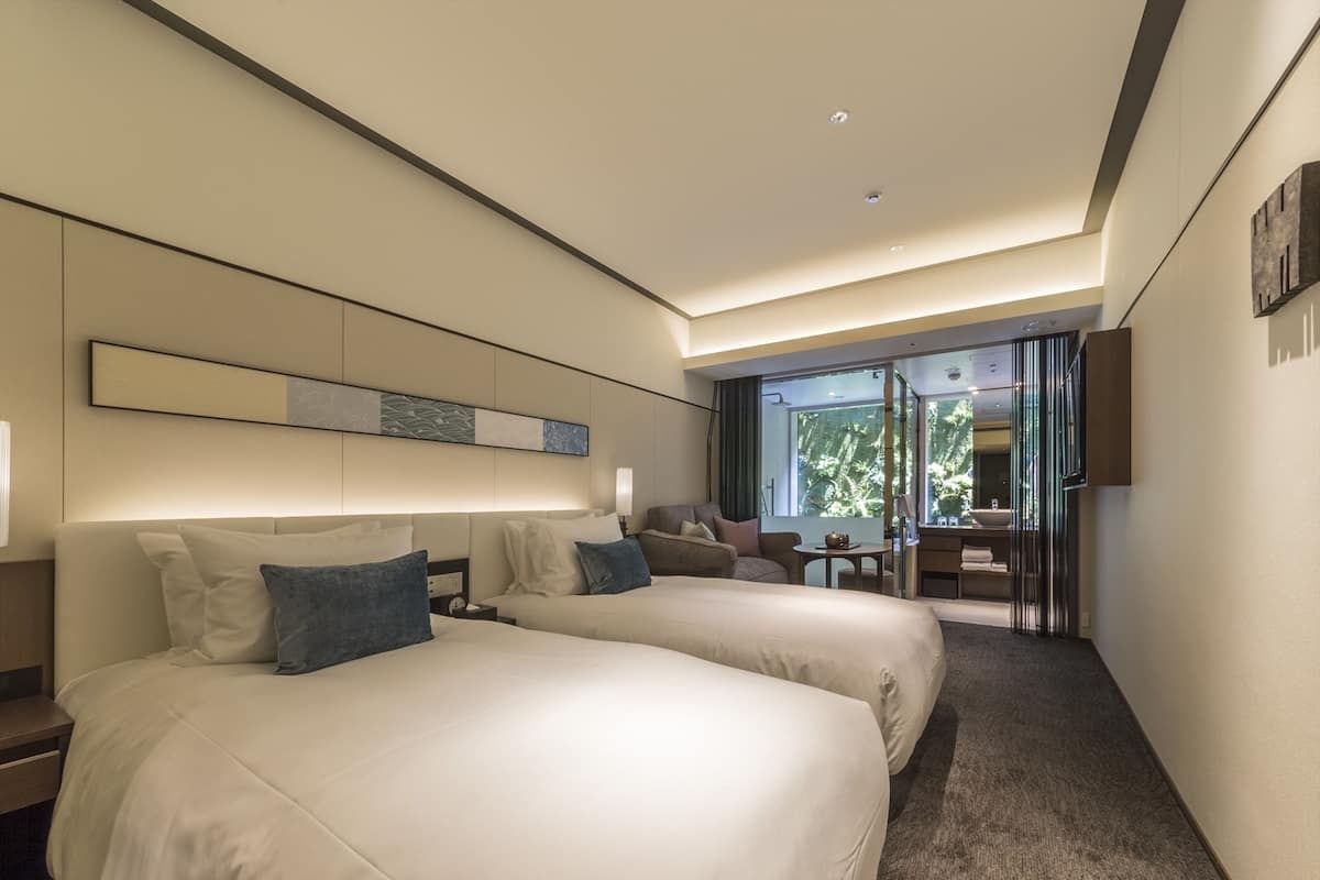 In-room safe, blackout curtains, free WiFi, bed sheets